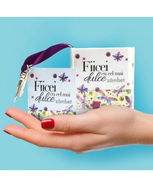 Carte breloc. Fiicei cu cel mai dulce zambet